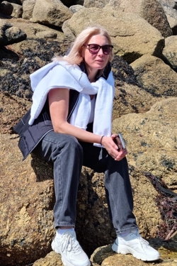 Lina, 48