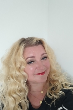 Daiva, 45